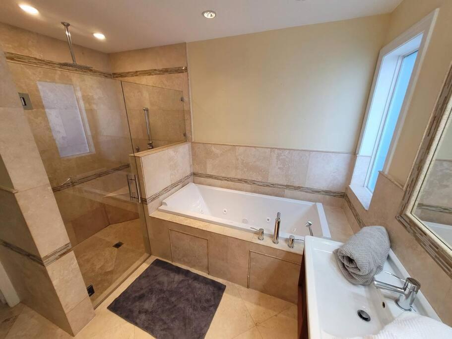 #1 Fort Lauderdale House - Heated Salt Water Pool - Private Oasis-Updated Gorgeous 3Br 3Ba - Las Olas Exterior photo