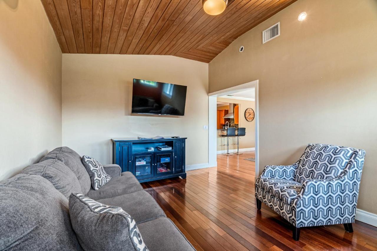 #1 Fort Lauderdale House - Heated Salt Water Pool - Private Oasis-Updated Gorgeous 3Br 3Ba - Las Olas Exterior photo